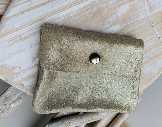 PORTE MONNAIE ET CARTES EN CUIR BEIGE CRÈME BRILLANT